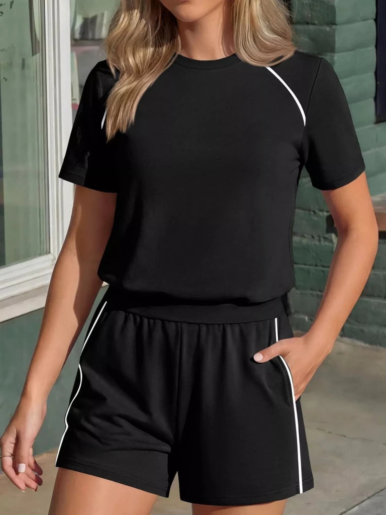 Contrast trim short sleeve T-shirt and shorts set