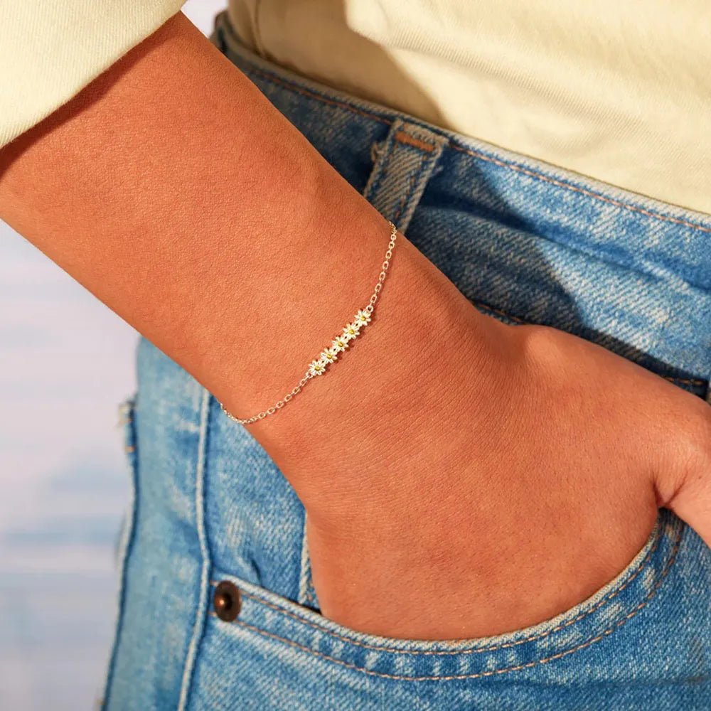 Daisy Shape Spring Ring Closure Bracelet - Silver by Trendsi from FREYA’S CLOSET