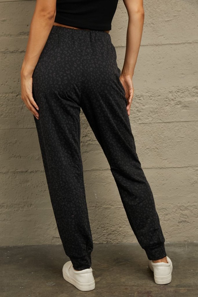 Leopard print joggers with pockets, alternate product image