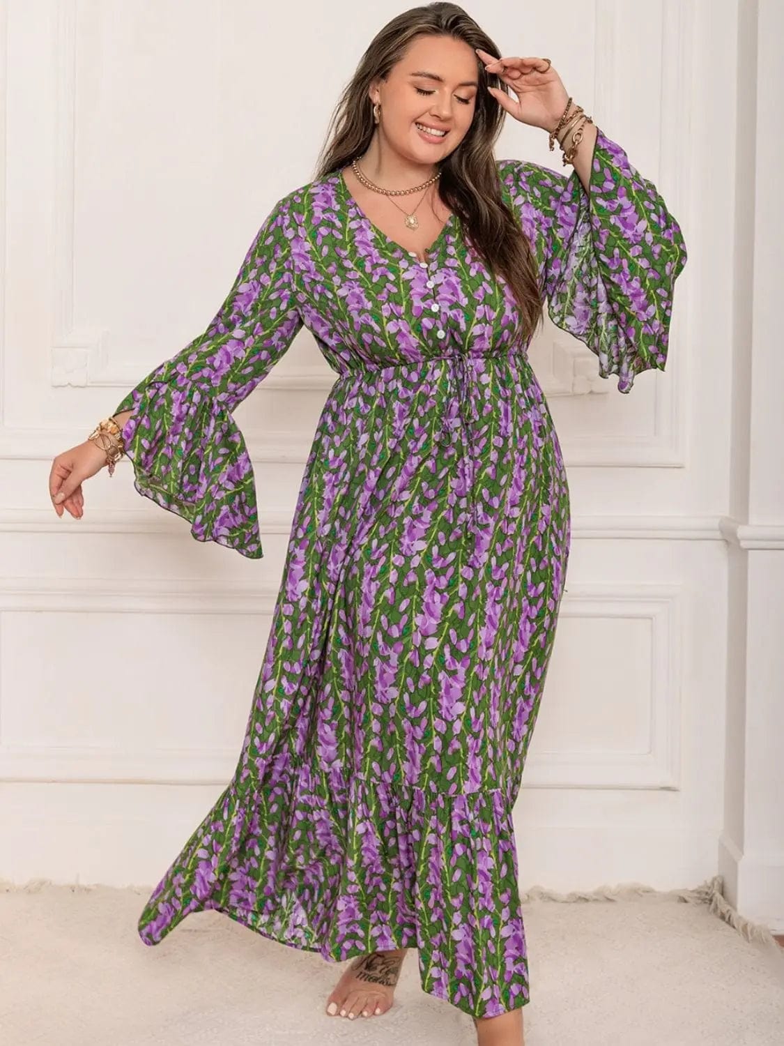 Trendsi Dresses Plus Size Printed V-Neck Long Sleeve Maxi Dress