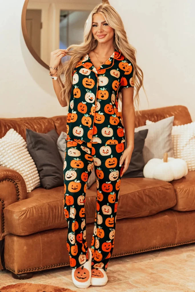 Pumpkin print short sleeve top and pants lounge set