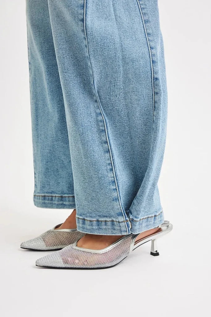 RISEN Mid Rise Wide Barrel Transferable Leg Snap Jeans - MEDIUM by Trendsi from FREYA’S CLOSET