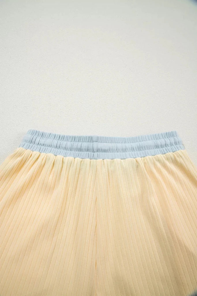 Soft ribbed color-block trim casual short set, alternate product image