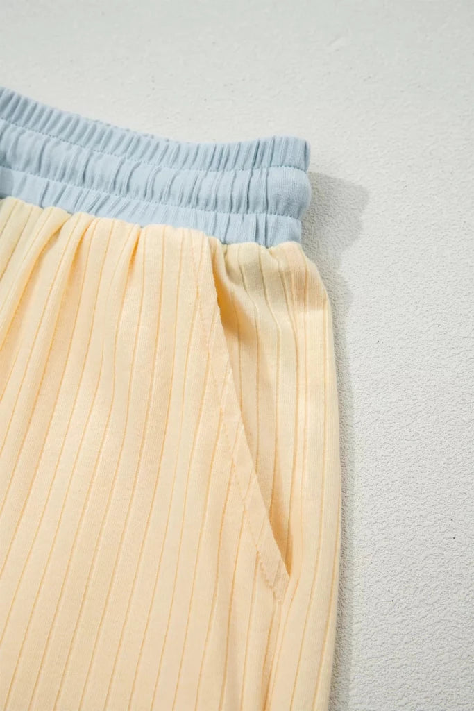 Soft ribbed color-block trim casual short set, alternate product image