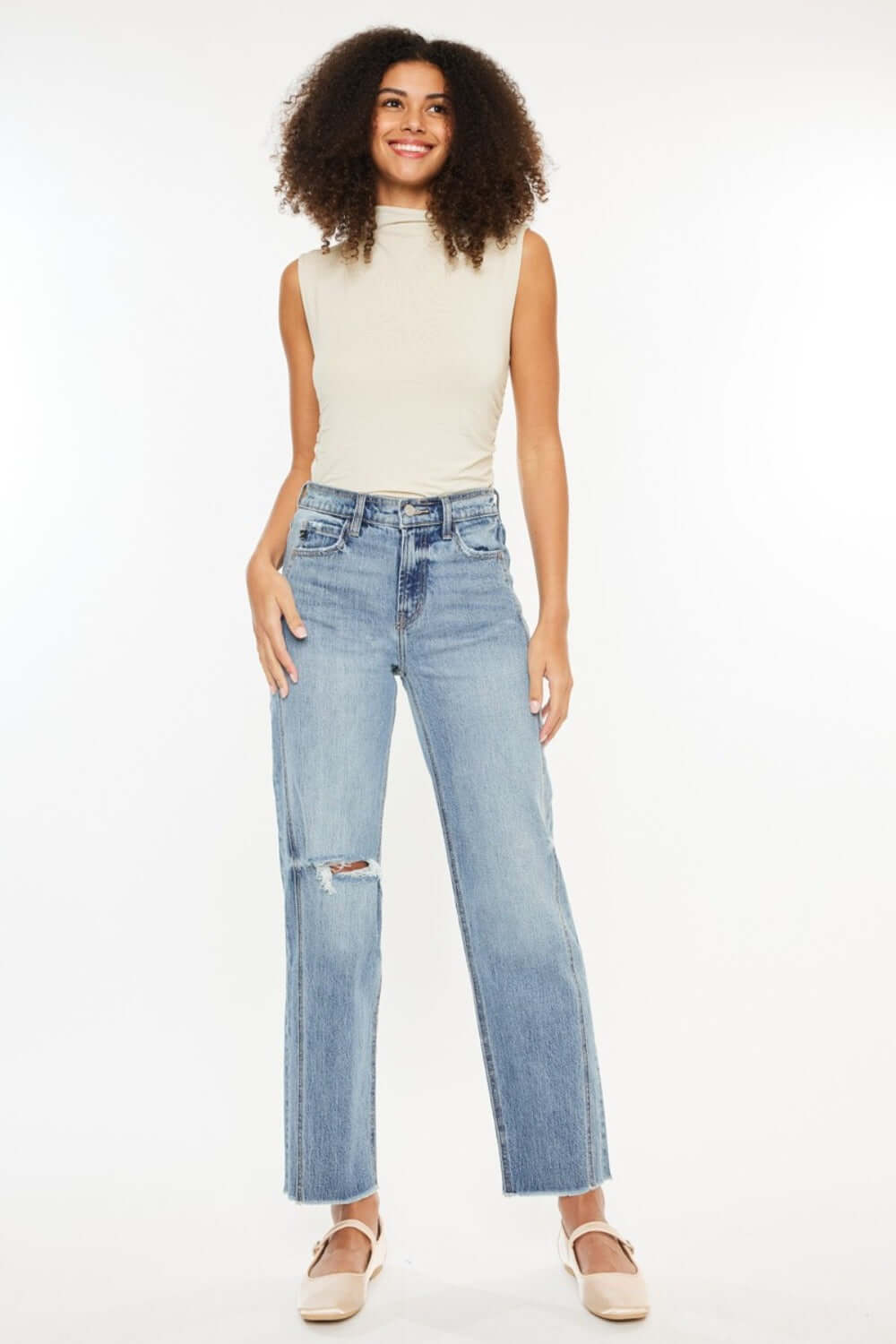 Trendsi Jeans Medium / 1 Kancan Ultra High Rise Distressed Straight Jeans Kancan Ultra High Rise Distressed Straight Jeans