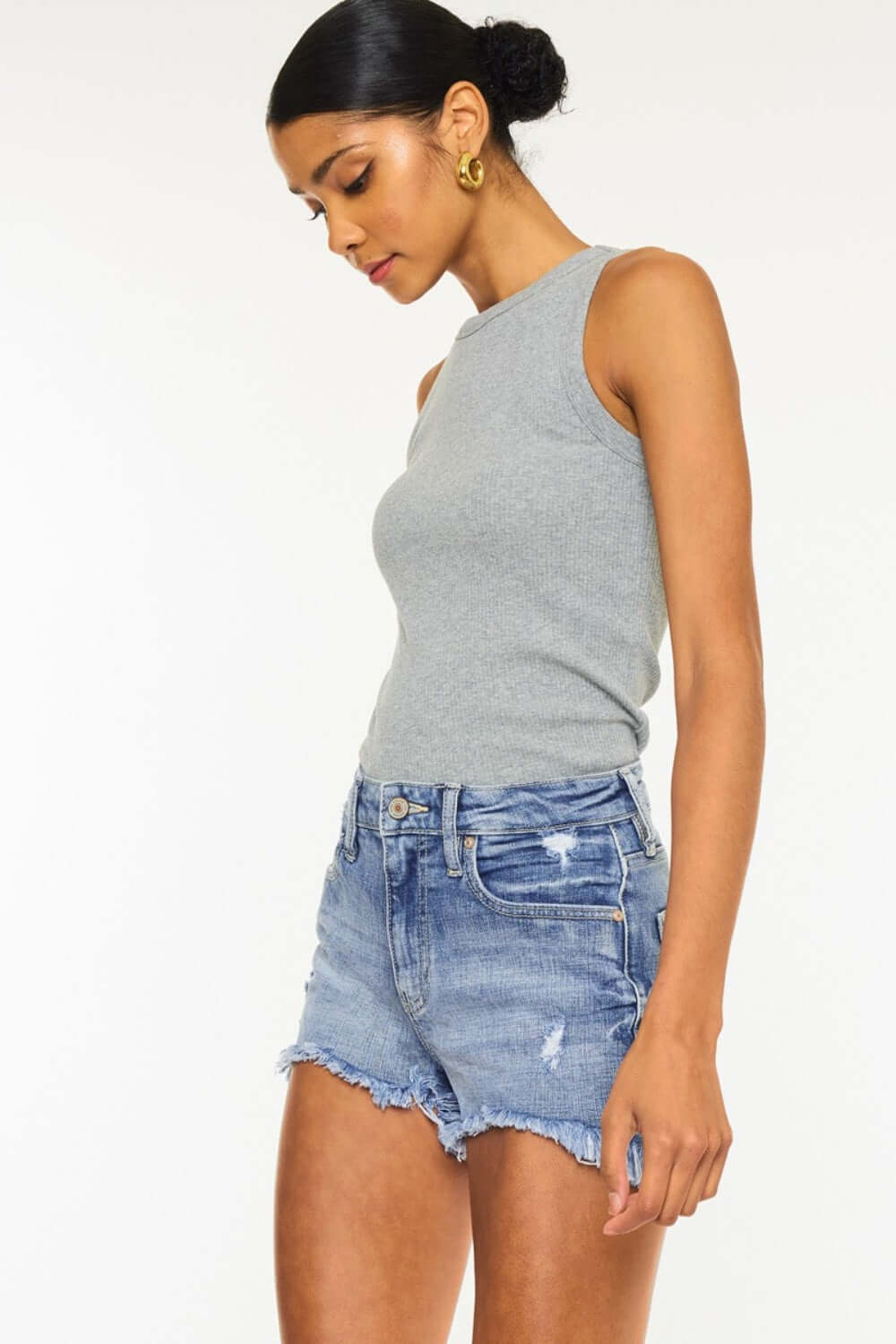 Trendsi short Kancan Distressed Raw Hem Denim Shorts Kancan Distressed Raw Hem Denim Shorts