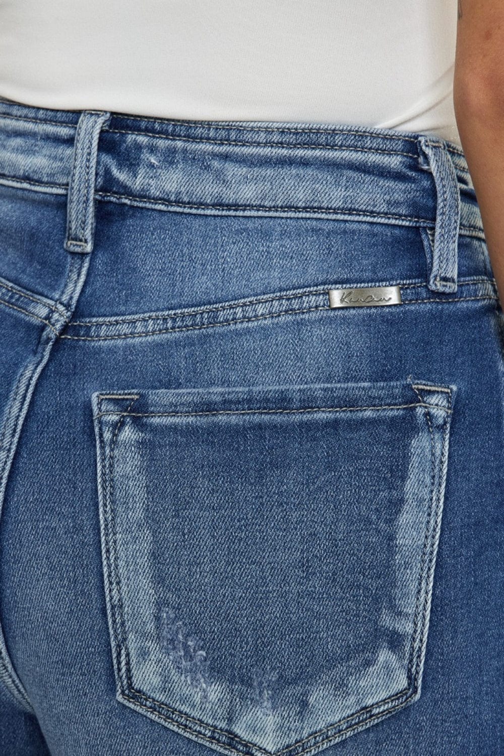 Trendsi Shorts Kancan Button Fly High Rise Raw Hem Denim Shorts Kancan Button Fly High Rise Raw Hem Denim Shorts
